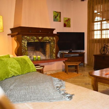 Mikros Prinos Lila'S Guest House מראה חיצוני תמונה
