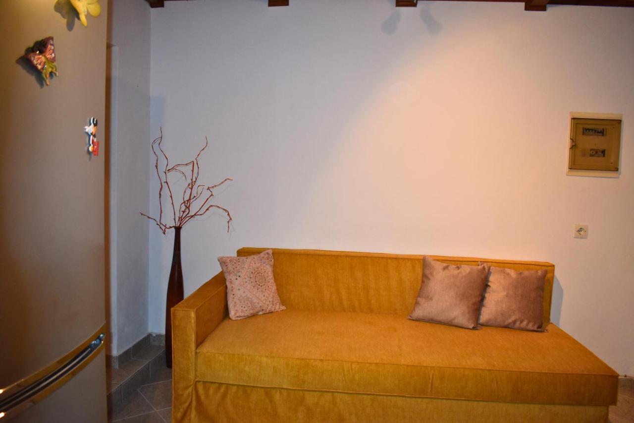 Mikros Prinos Lila'S Guest House מראה חיצוני תמונה