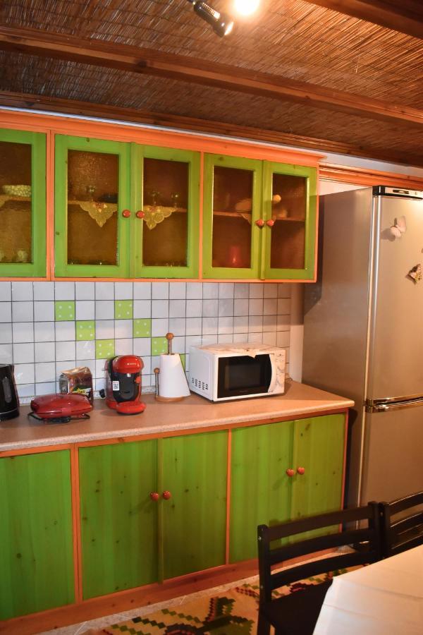 Mikros Prinos Lila'S Guest House מראה חיצוני תמונה