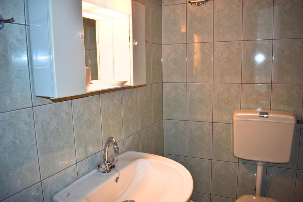 Mikros Prinos Lila'S Guest House מראה חיצוני תמונה