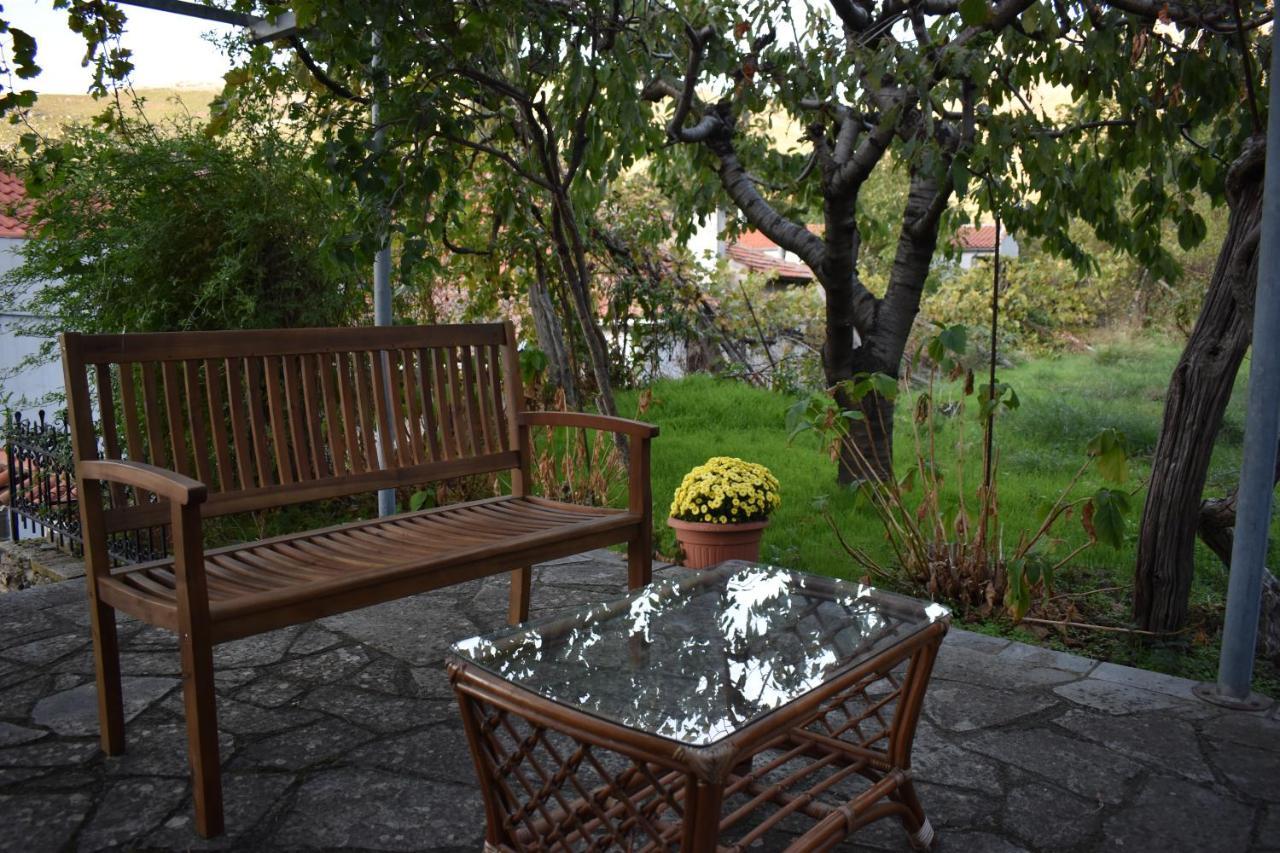 Mikros Prinos Lila'S Guest House מראה חיצוני תמונה
