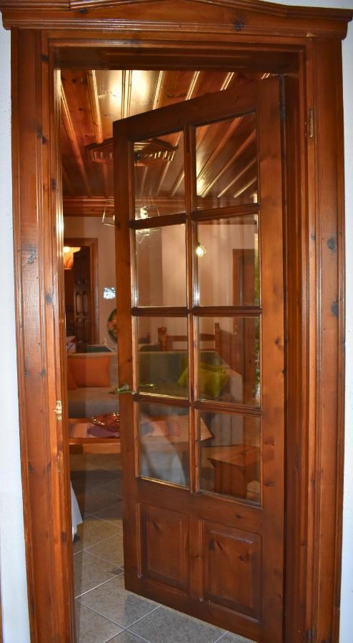 Mikros Prinos Lila'S Guest House מראה חיצוני תמונה