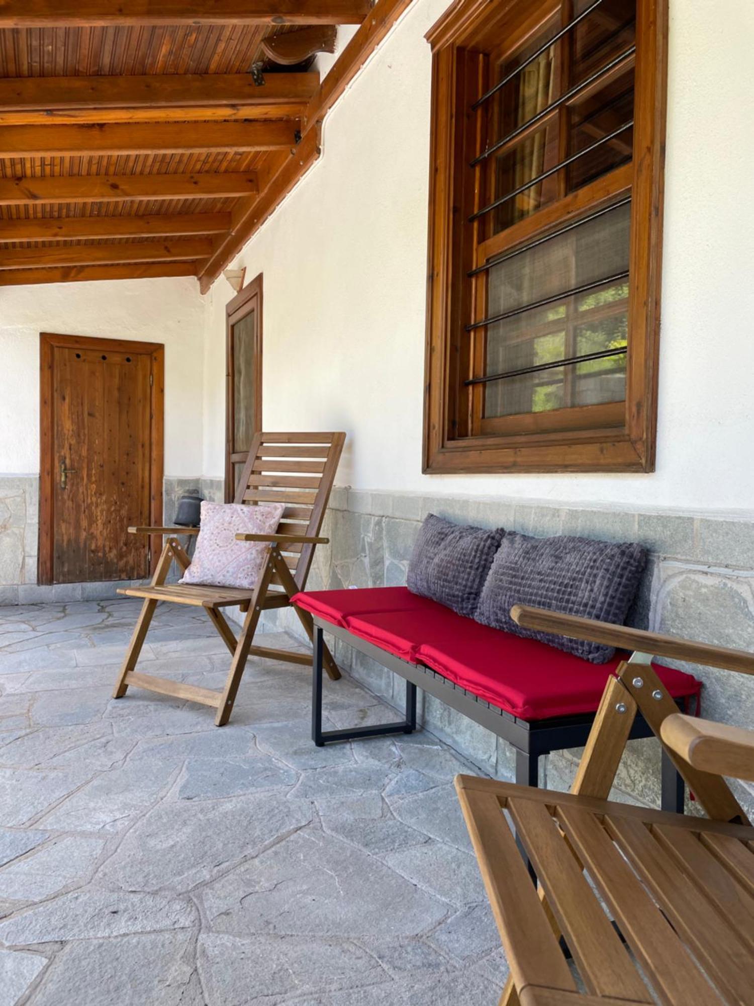 Mikros Prinos Lila'S Guest House מראה חיצוני תמונה